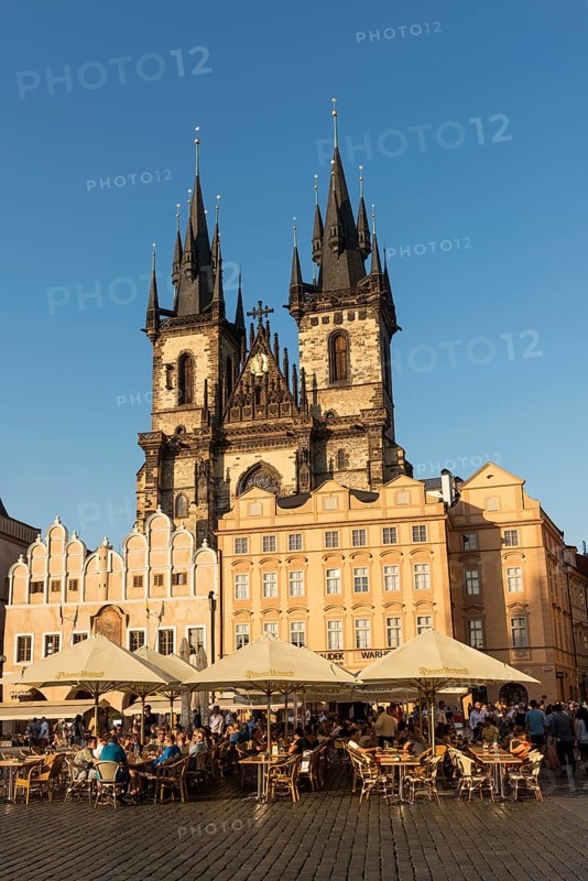 Restaurant in front of Tyn Church