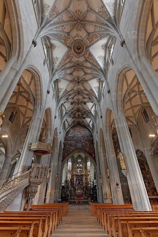 Gothic nave with lozenge stellar vault