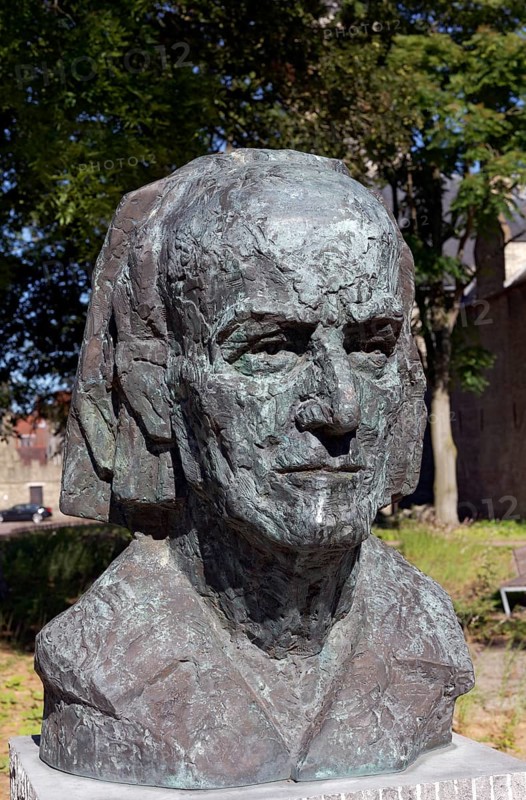 Bust of the artist Paul Delvaux