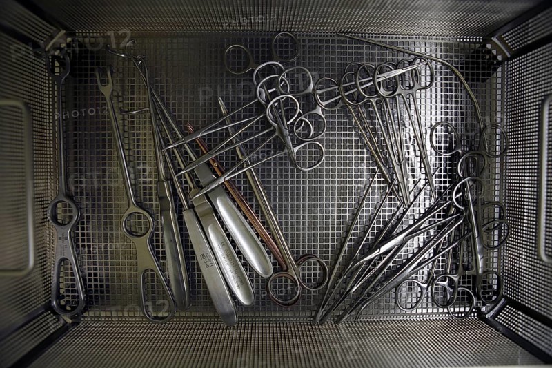 Surgical instruments