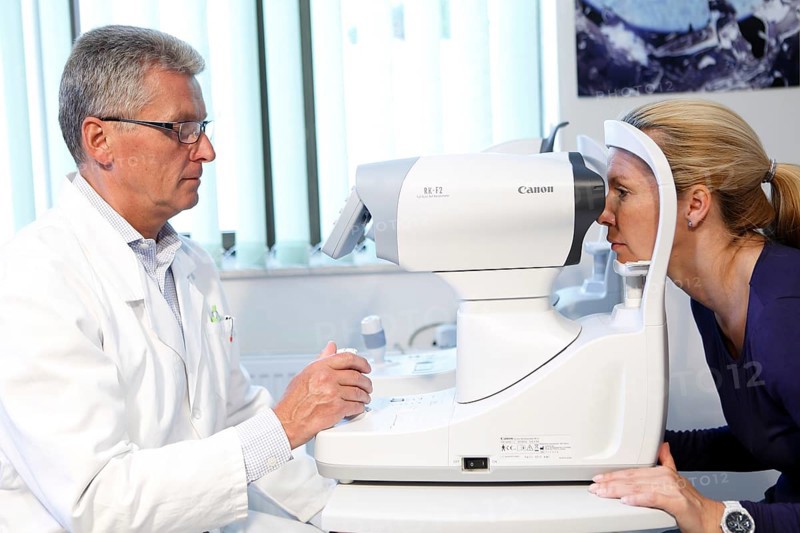 Patient during eye examination by an ophthalmologist