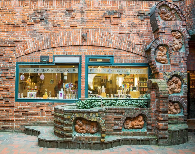 Brick house with Bremer Sweet manufacture