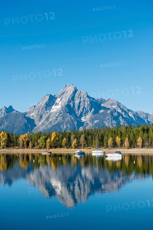 Mountains reflected in the lake
