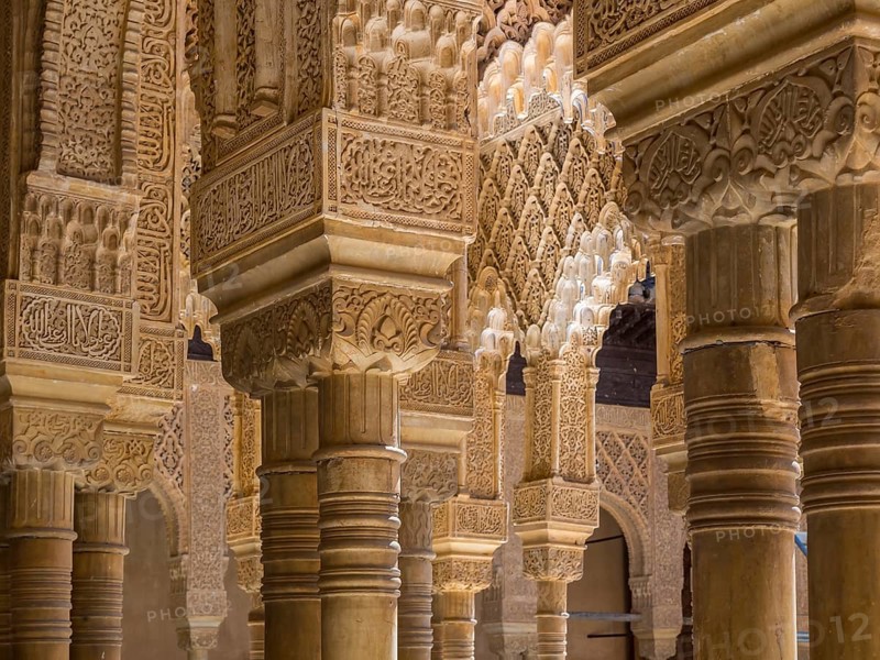 Moorish capitals and columns decorated with arabesques