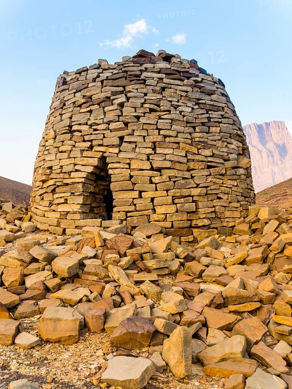 5000 year old beehive grave