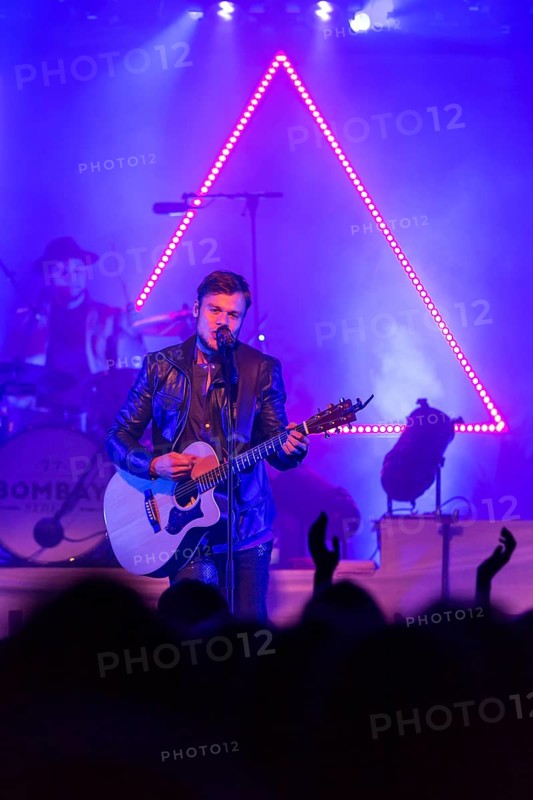 Matt Buchli from the Swiss band 77 Bombay Street live at Schuur Lucerne