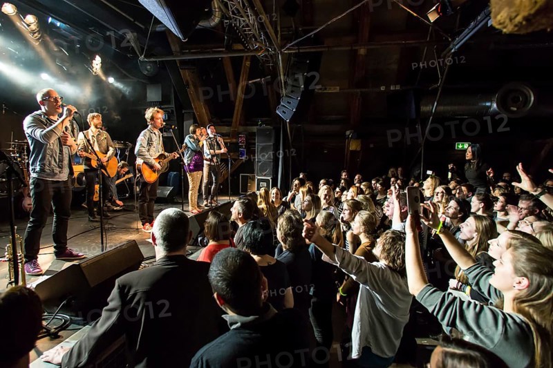 The Swedish indie pop band I'm from Barcelona with singer and frontman Emanuel Lundgren live in the Schuur Lucerne