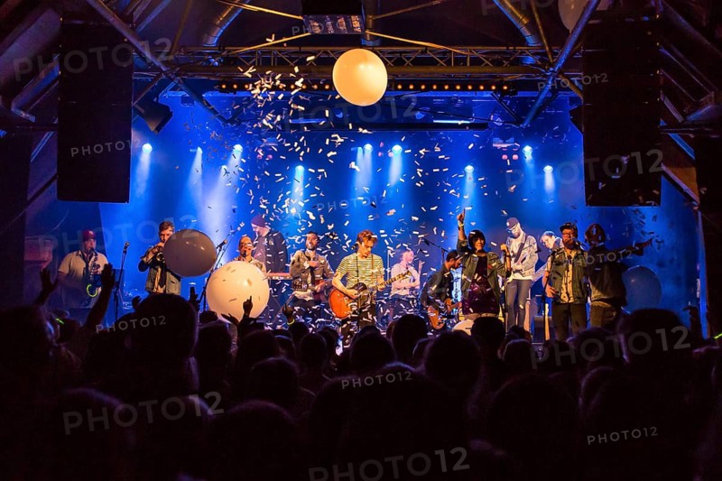 The Swedish indie pop band I'm from Barcelona with singer and frontman Emanuel Lundgren live in the Schuur Lucerne