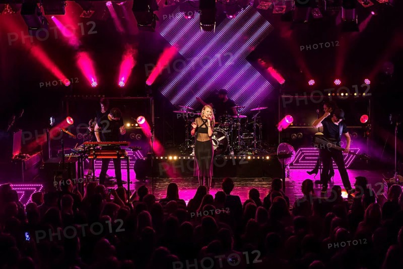 The German electro-pop and singer-songwriter band Glasperlenspiel with singer Carolin Niemczyk and keyboarder Daniel Grunenberg live at a single Swiss concert in the sold out Kofmehl in Solothurn