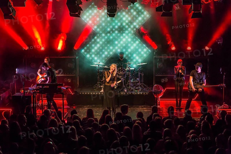 The German electro-pop and singer-songwriter band Glasperlenspiel with singer Carolin Niemczyk and keyboarder Daniel Grunenberg live at a single Swiss concert in the sold out Kofmehl in Solothurn