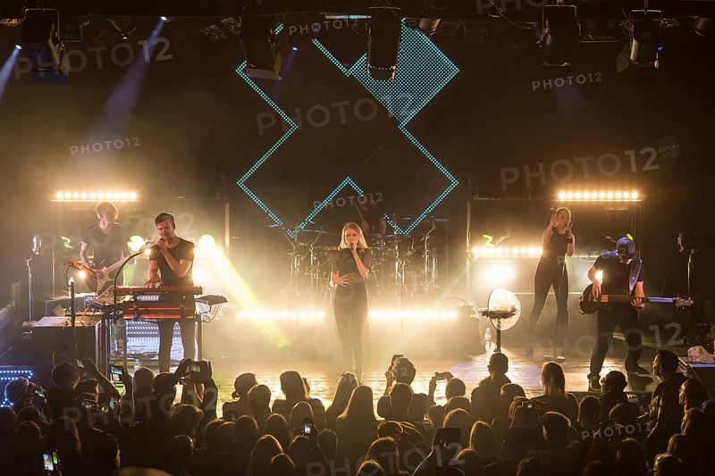 The German electro-pop and singer-songwriter band Glasperlenspiel with singer Carolin Niemczyk and keyboarder Daniel Grunenberg live at a single Swiss concert in the sold out Kofmehl in Solothurn