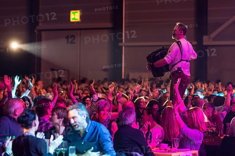 The Duo Alpenwind with Gerd Winkler on accordion in the midst of fans live at the 16th Schlager Nacht in Luzern