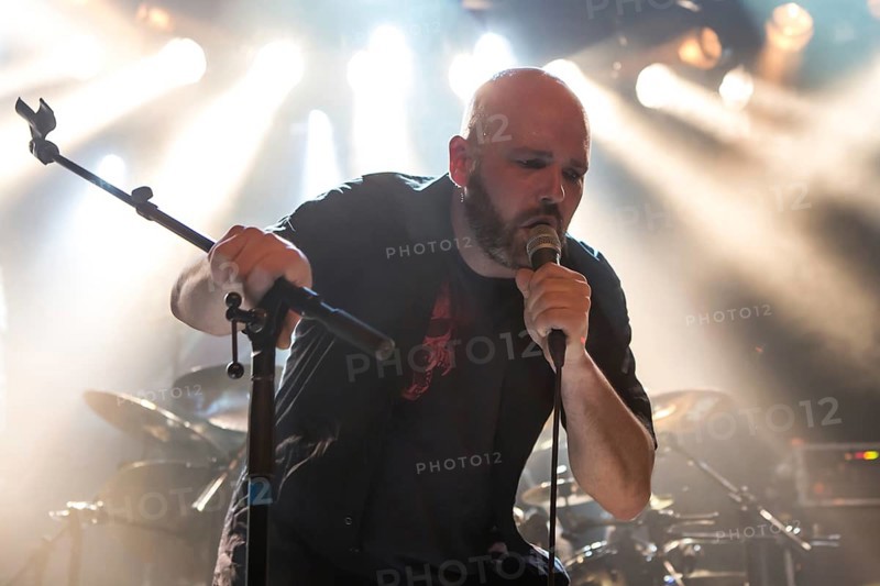 Andre Ellenberger singer of the Swiss metal band Piranha live in the Schuur Lucerne