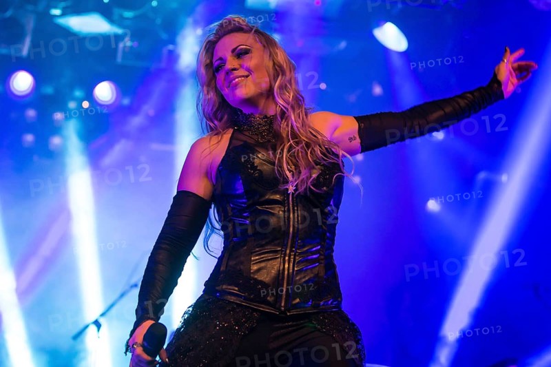 Singer Kobra Paige from the American melodic power metal band Kamelot live in the Schuur Lucerne