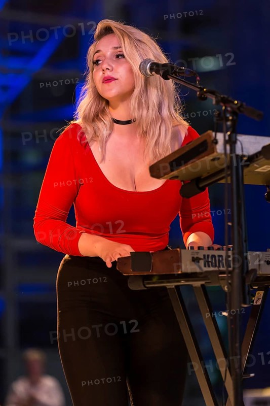 The Polish Indie-Pop-Duo Lilly Hates Roses live at the Blue Balls Festival Lucerne