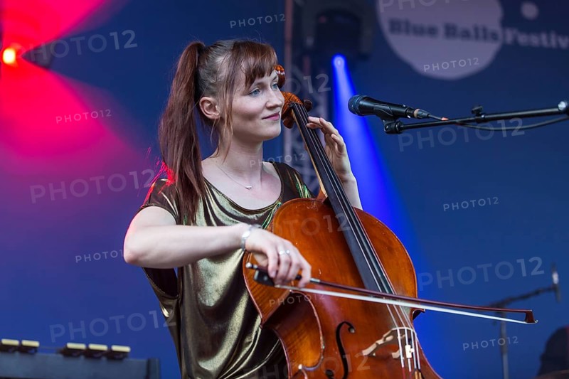 Swiss Folk Pop Band Serafyn live at the Blue Balls Festival Lucerne