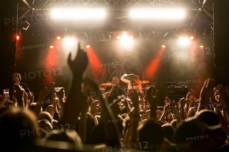 The US-American hard rock band Ugly Kid Joe live in the Schuur Lucerne