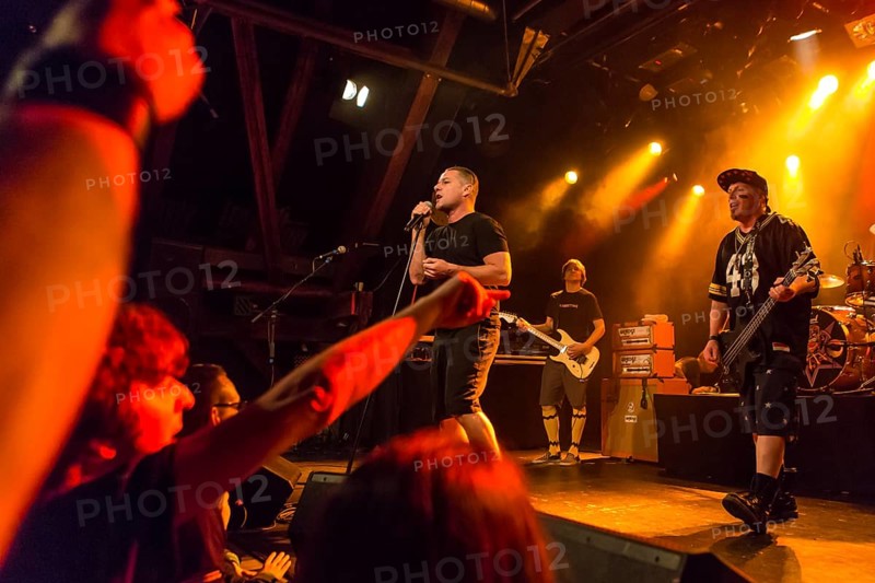 The US-American hard rock band Ugly Kid Joe live in the Schuur Lucerne