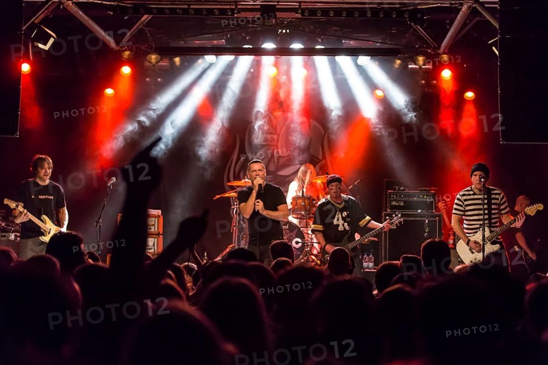 The US-American hard rock band Ugly Kid Joe live in the Schuur Lucerne