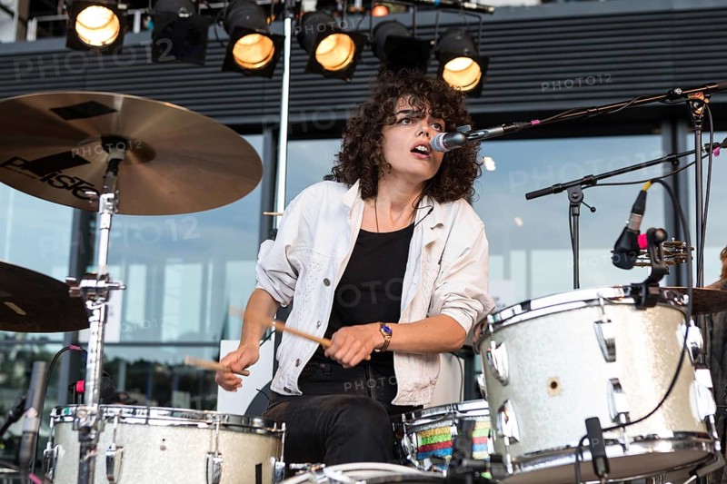 The Swiss musician duo Me + Marie with Maria de Val and Roland Scandella live at the 25th Blue Balls Festival in Lucerne