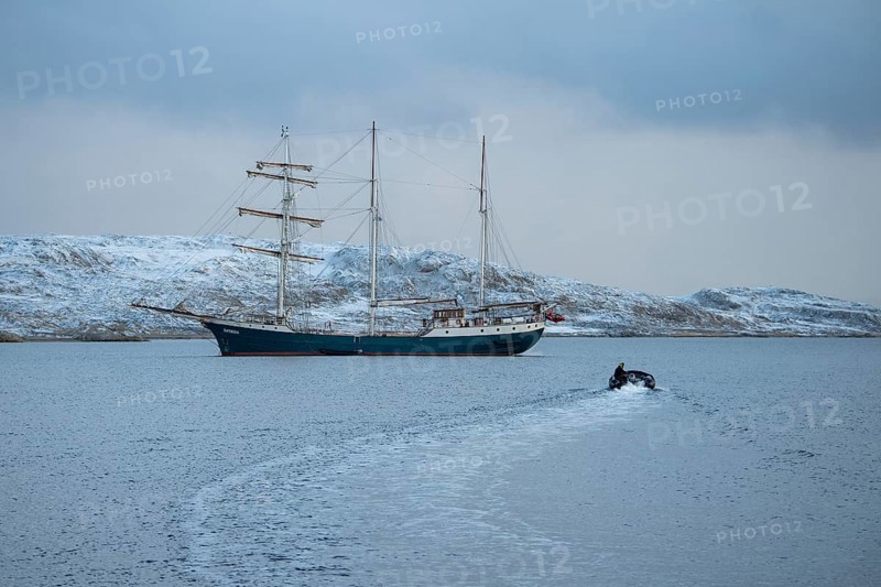 Barkentine Antigua and dinghy