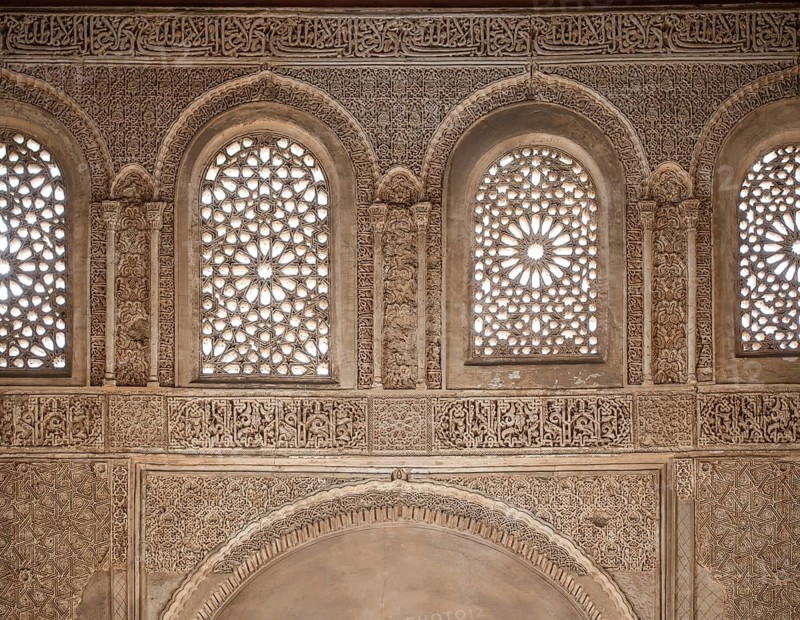 Wall with ornamental plaster decorations