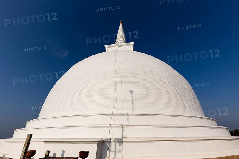 White Stupa Ruwanwelisseya Dagoba