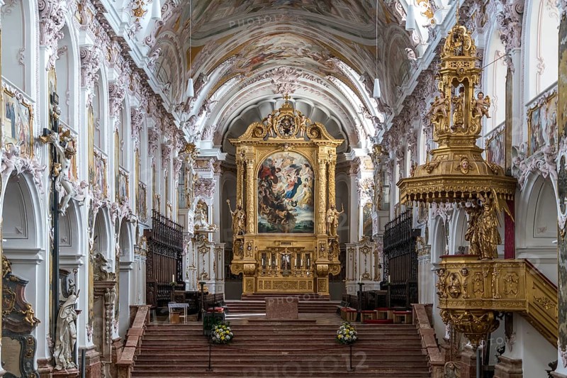 Interior and altar of St. Mary's Cathedral and St. Korbinian