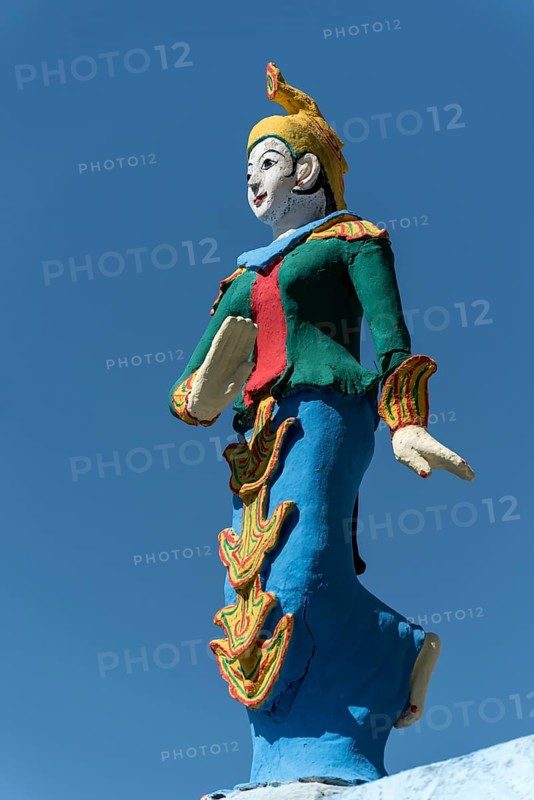 Colourful statue at Bayin Nyi