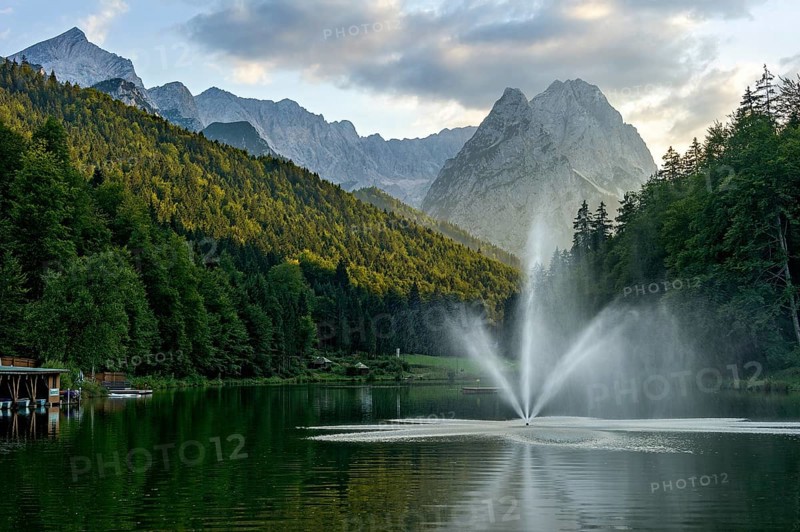 Riessersee with fountain