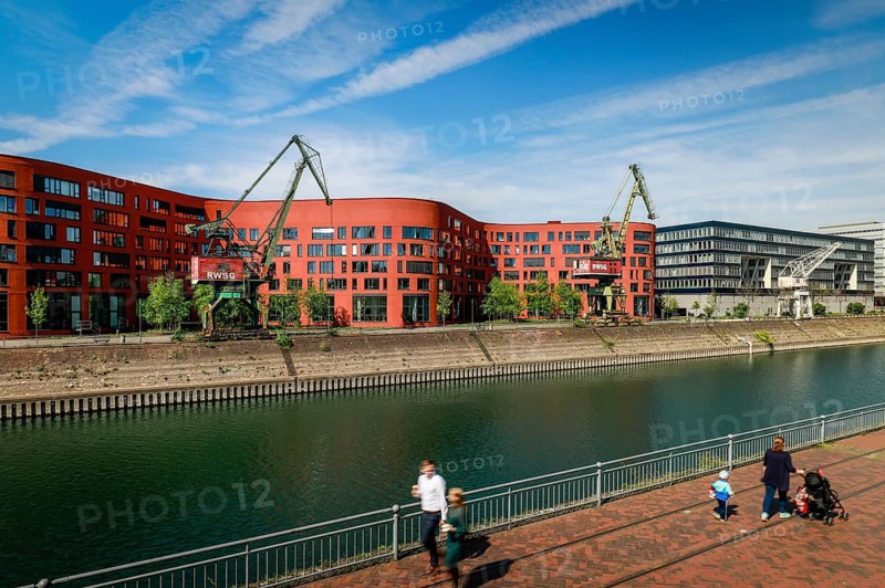 Inner harbour Duisburg with the wave-shaped building of the Landesarchiv NRW
