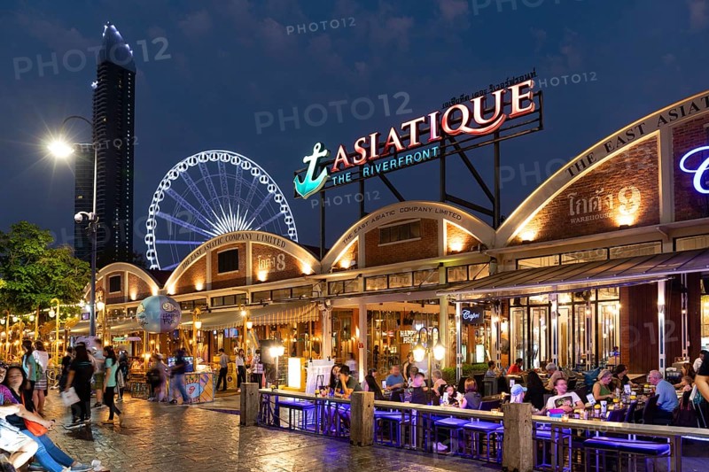 Asiatique the Riverfront at dusk