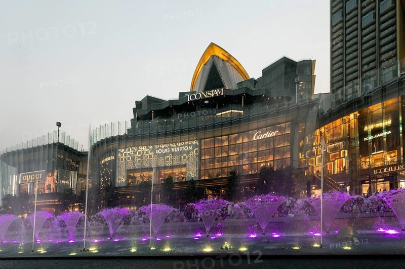 Water games with coloured fountains in front of the IconSiam shopping centre