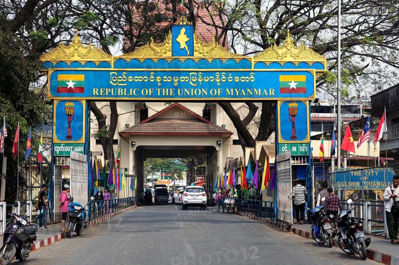 Border crossing to Tachilek in Myanmar