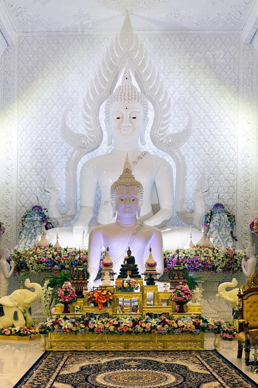Buddha statues in the white prayer hall