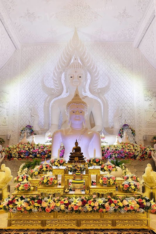 Buddha statues in the white prayer hall