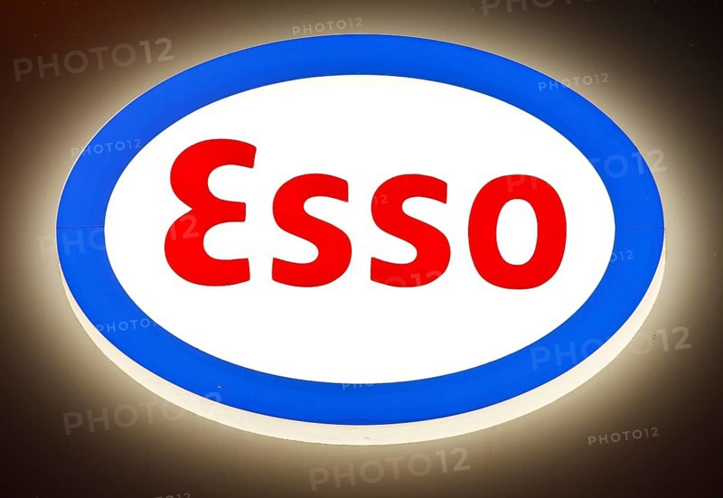 Illuminated logo of Esso