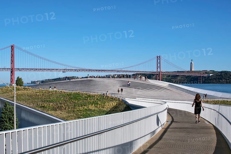 View from the pedestrian bridge to the roof of the museum MAAT