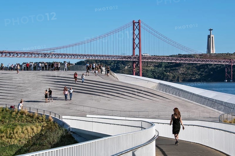 View from the pedestrian bridge to the roof of the museum MAAT