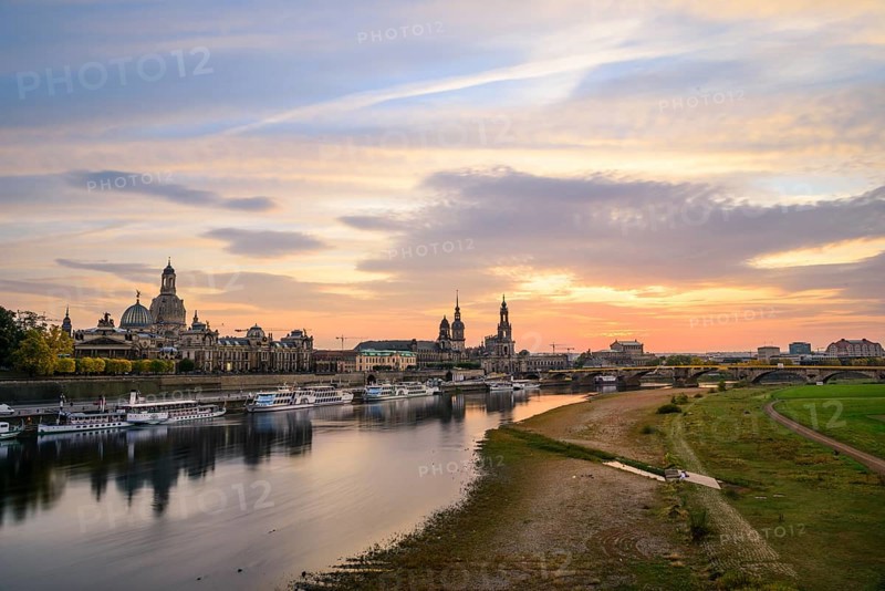 Sunset from the Carolabrucke with view of the Elbe meadows Konigsufer