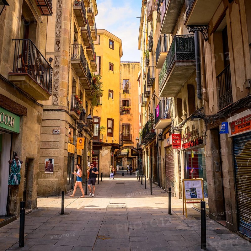 Narrow alleyway