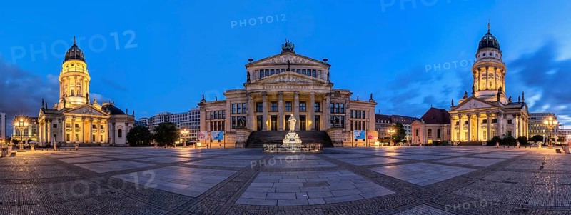 Gendarmenmarkt with playhouse