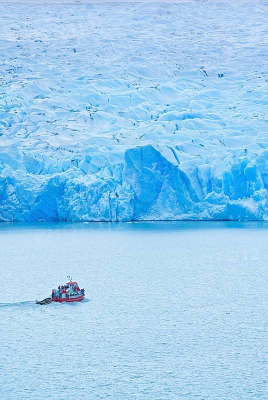Boat at the Grey glacier front