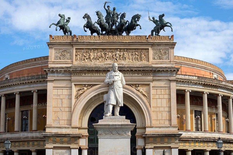 Politeama Theatre with memorial of Ruggiero Settimo