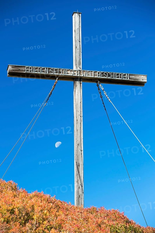 World Peace Cross on the Simmel in autumn