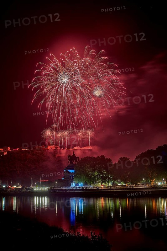 Colorful fireworks at the Ehrenbreitstein Fortress