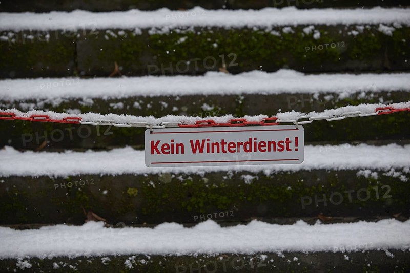 No winter service sign