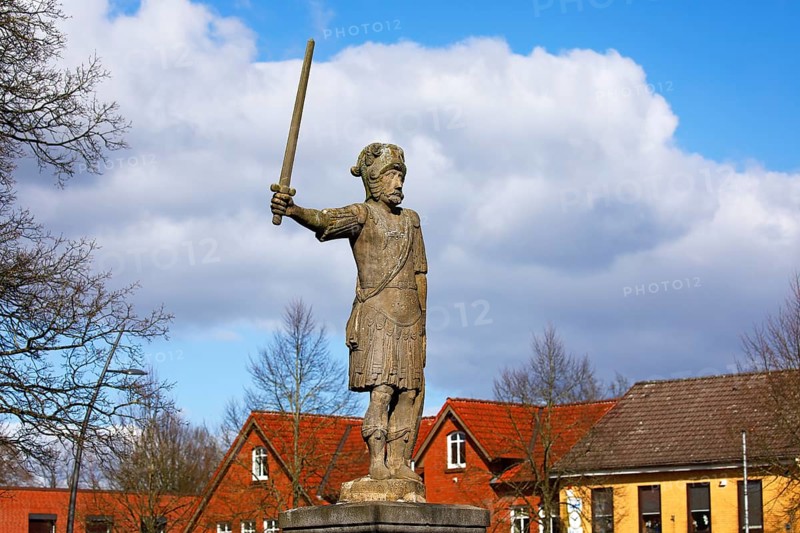 Statue of Roland on Market Square