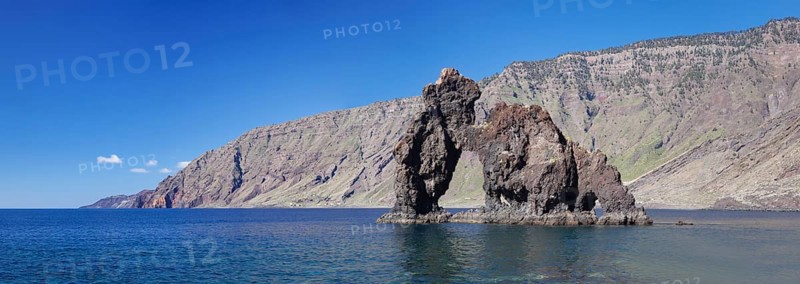 Las Playas Bay with the rock arch Roque de Bonanza