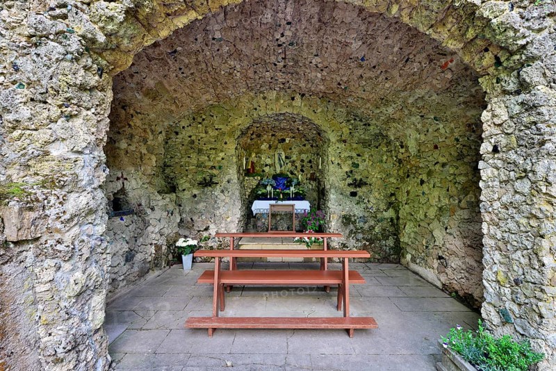 Lourdes grotto at the James church at Hohenberg